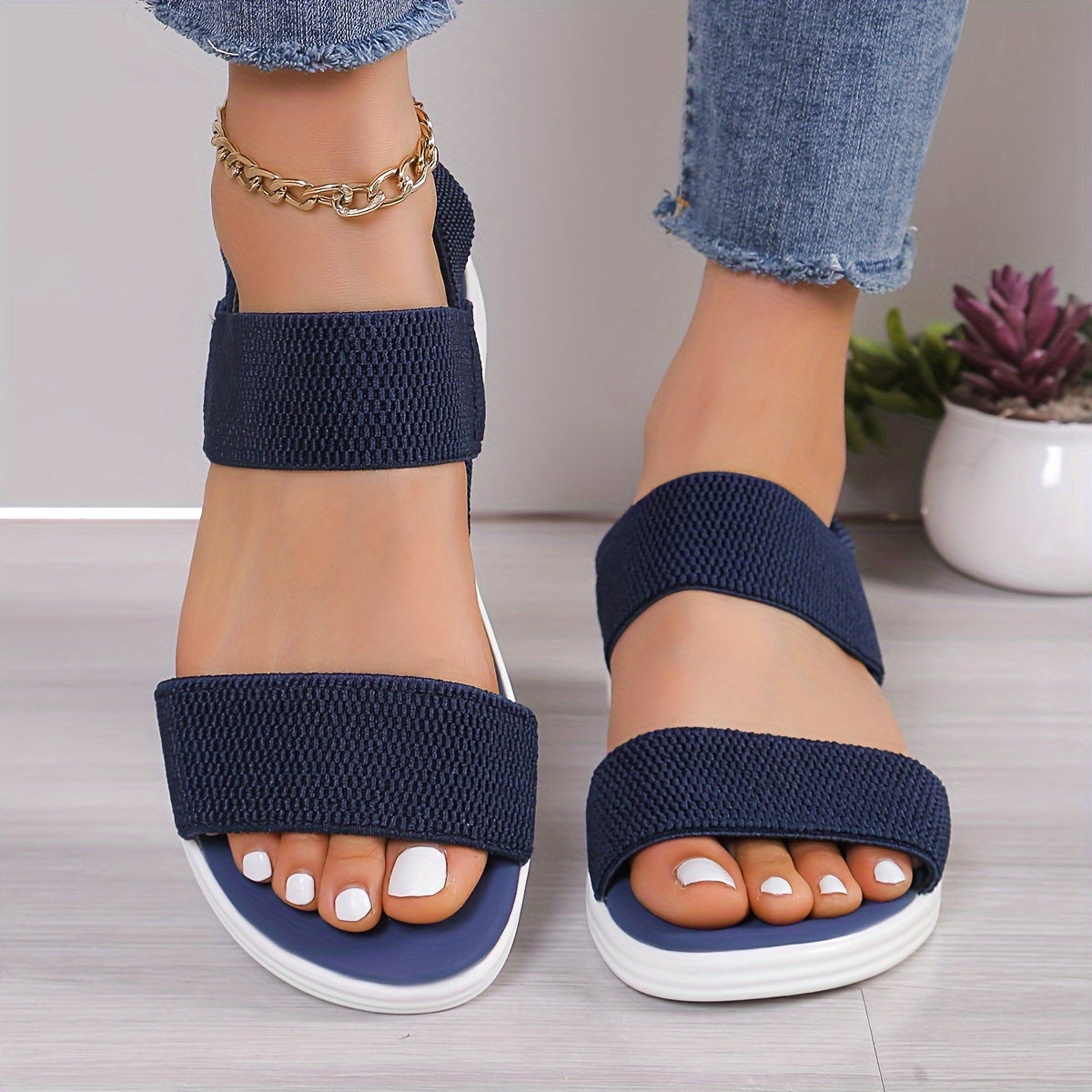 Loes | orthopedic sandals