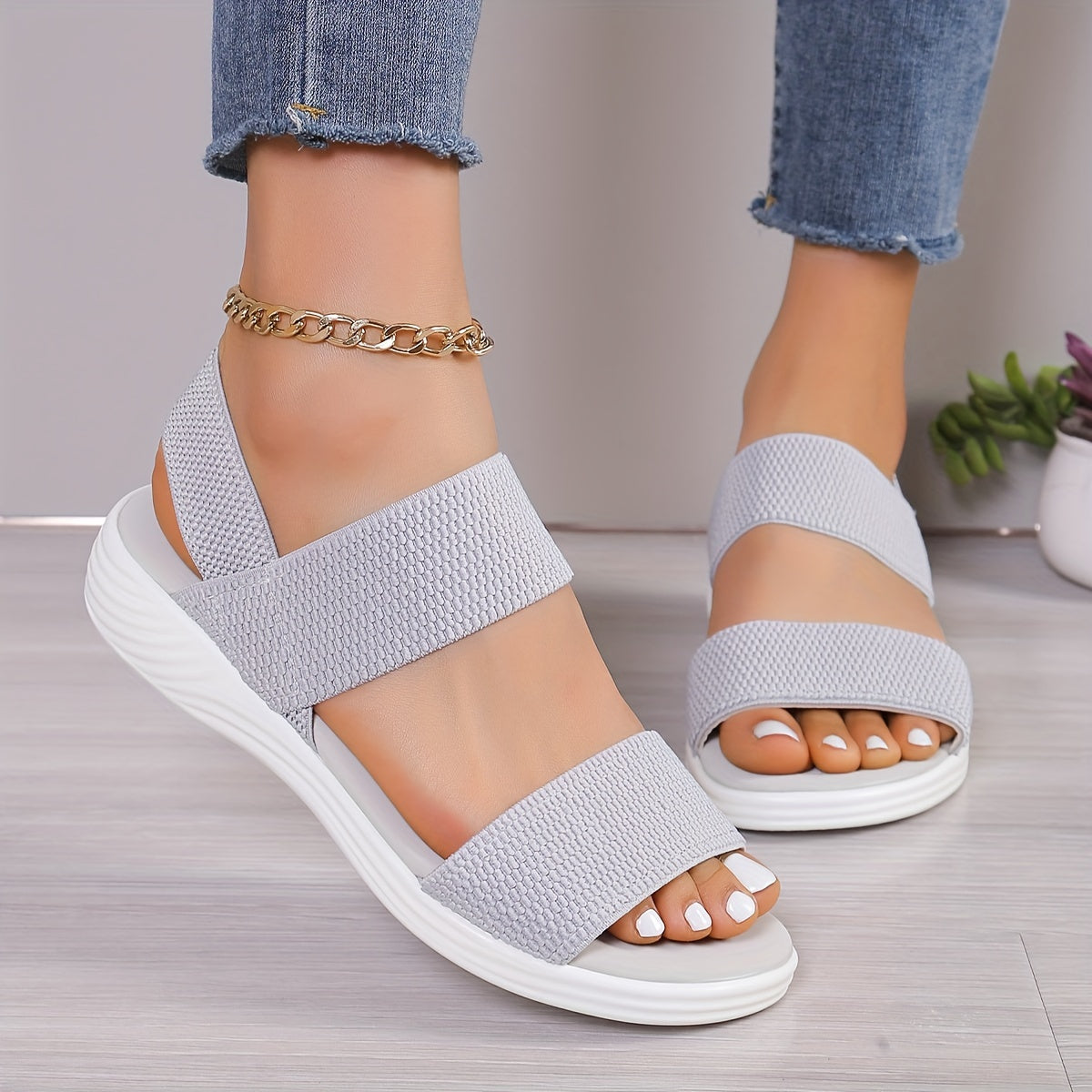 Loes | orthopedic sandals
