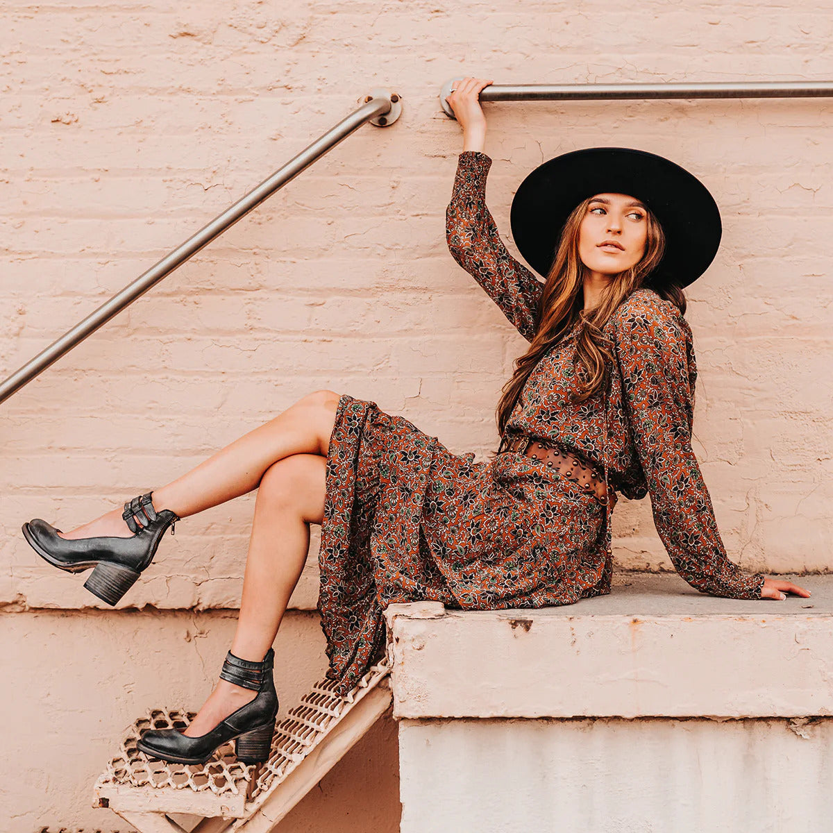Nola™ | Minimalist Leather Sandal