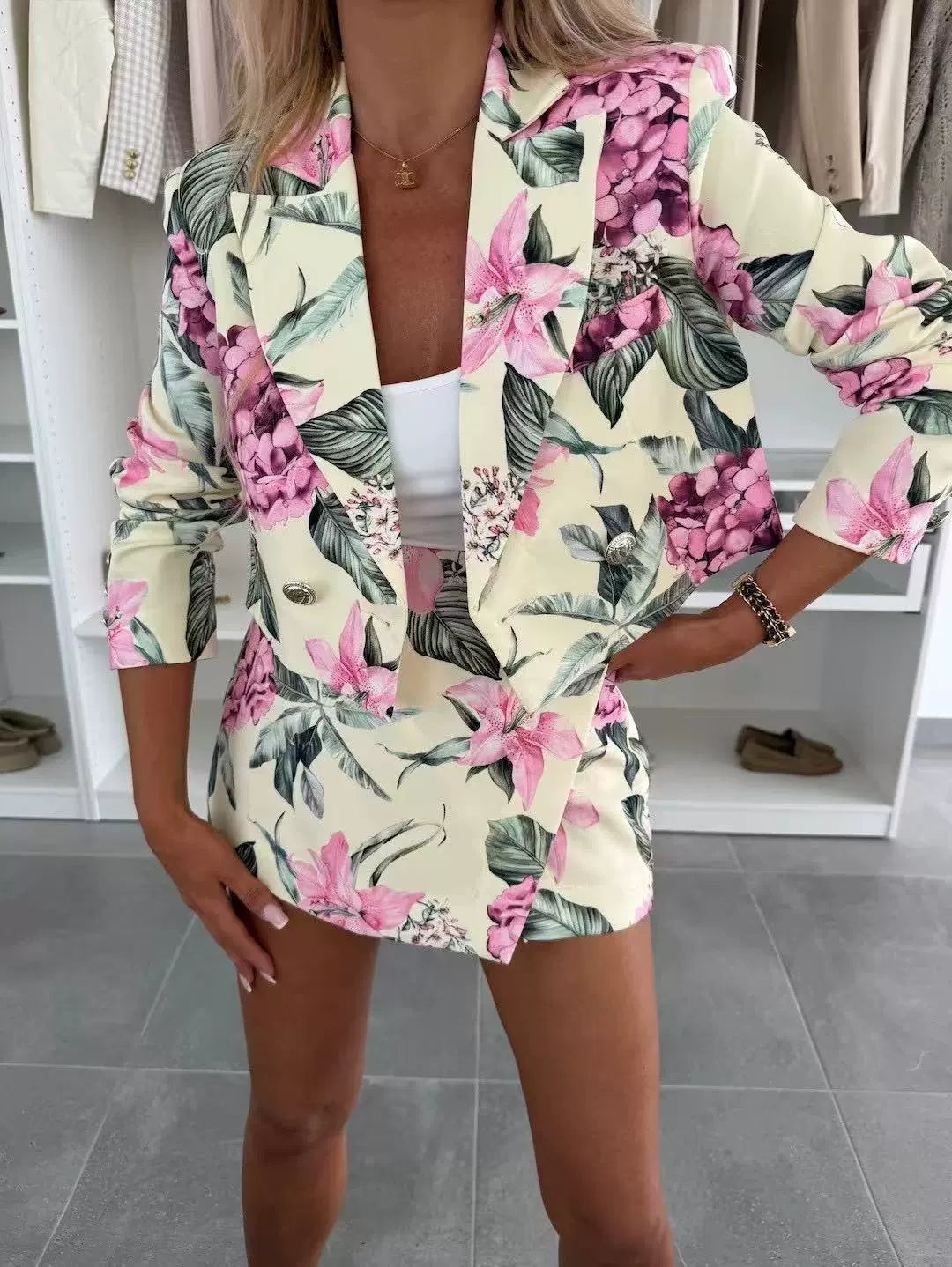 Ensemble Blooming Elegance